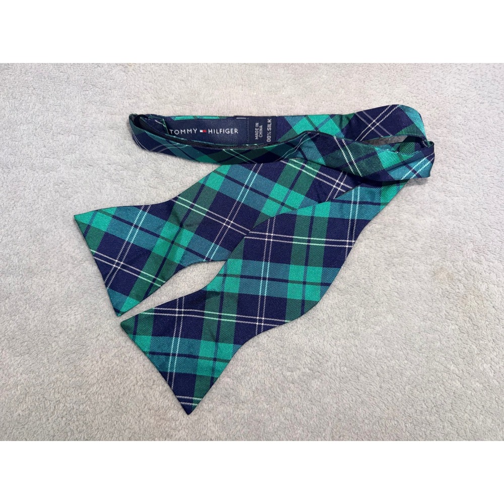 Tommy Hilfiger Mens Green Navy Blue Plaid 100% Silk Self-Tie Bow Tie Adjustable